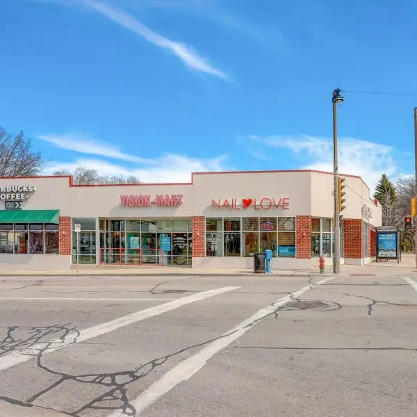 Bay View Retail Center exterior 600 (view 2) - commercial property managed by MarQi Co.